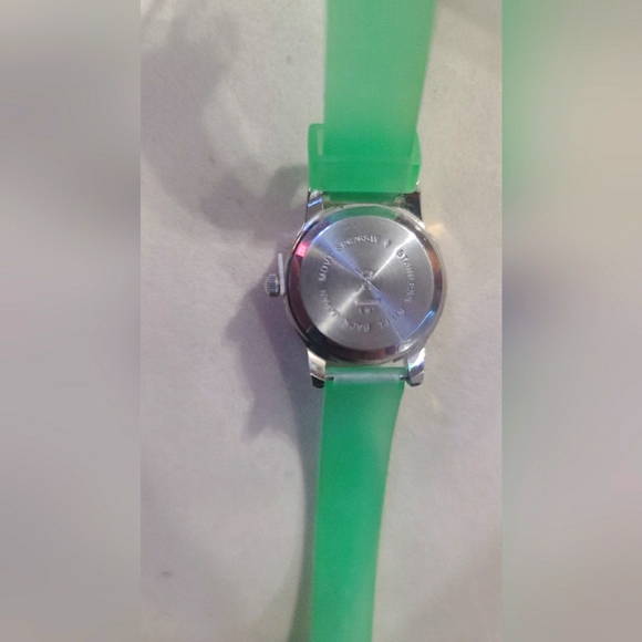 Bee's Watch - Picture 3 of 16